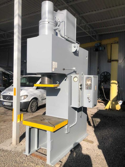Prasa hydrauliczna wysięgowa siła nacisku 100 ton Niemiecka