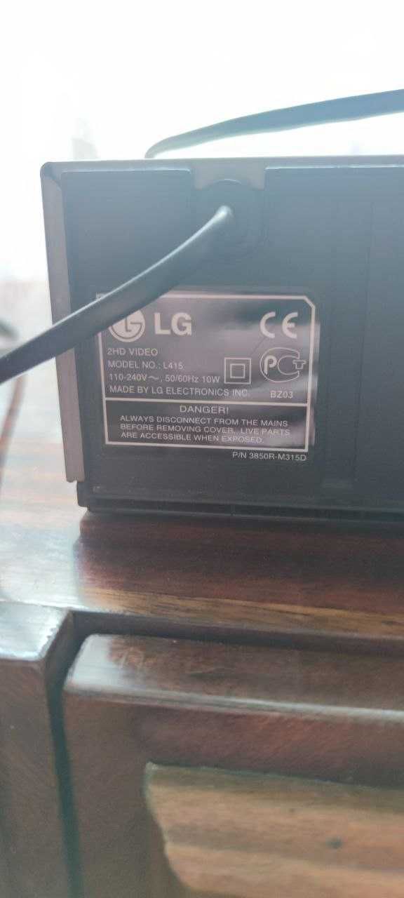 Відеоплеєр LG L415
