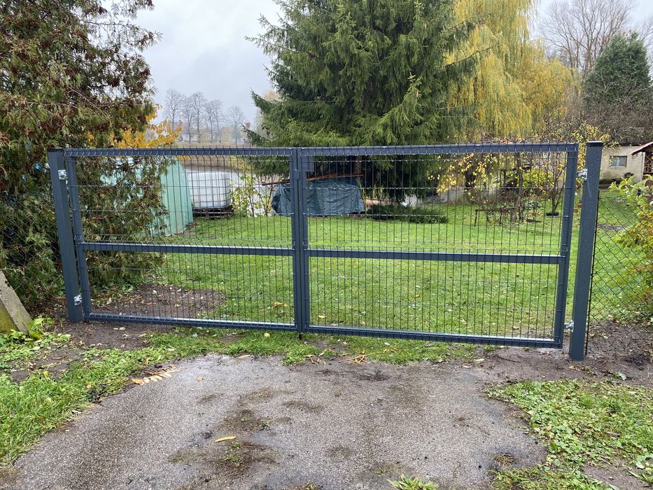 Brama wjazdowa Panelowa dwuskrzydłowa + furtka