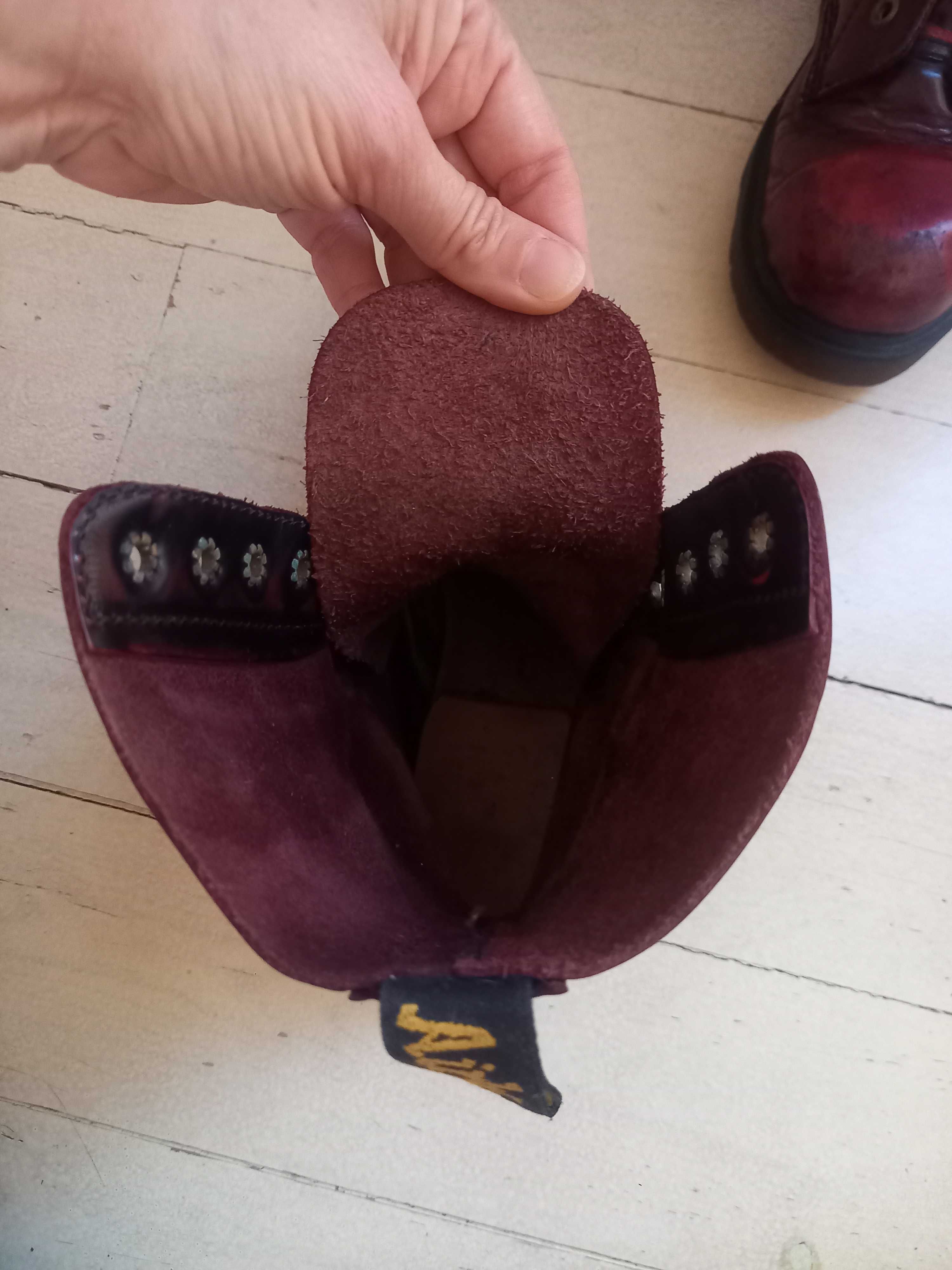 Botas Dr. Martens bordeaux, tamanho 4 (36/37) 23cm.