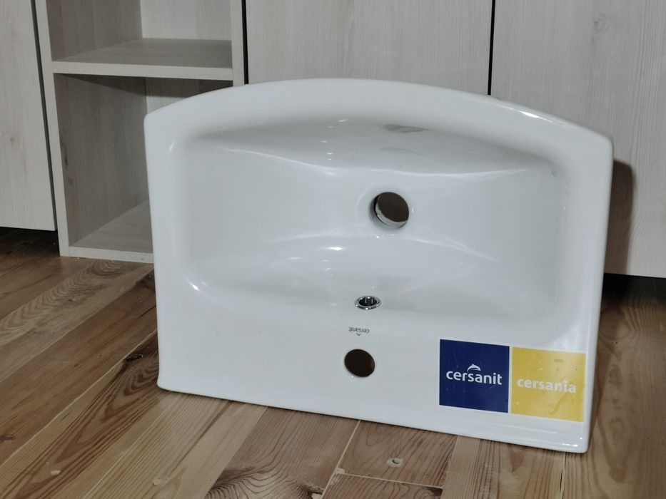 Umywalka Cersanit cersenia i WC kompakt Koło