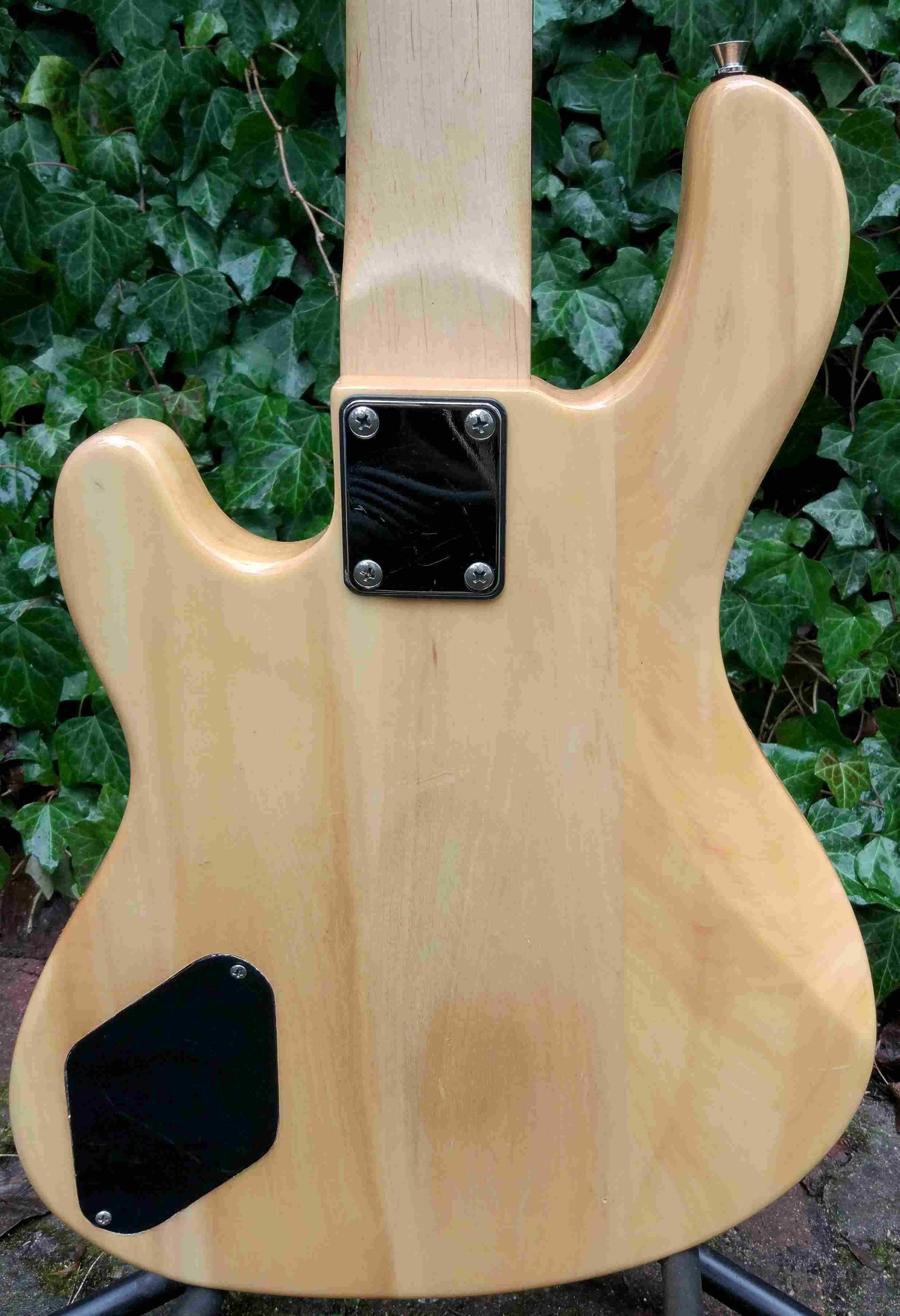 Gitara basowa 5 strunowa HK