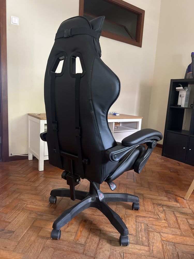 Cadeira gamer preta