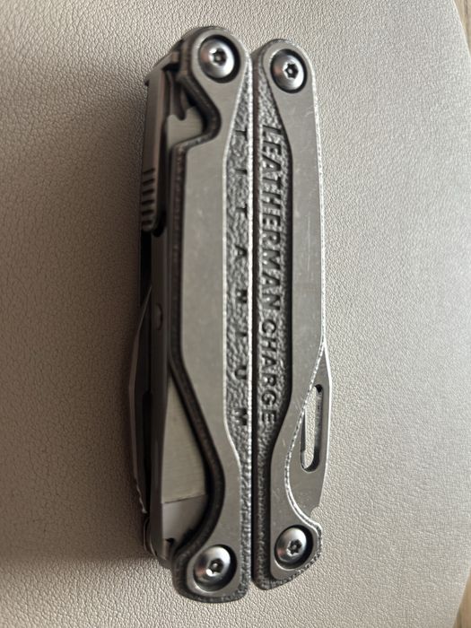 Leatherman Charge Titanium komplet