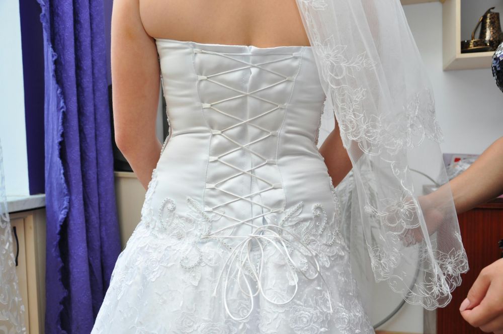 Весільна сукня, плаття.