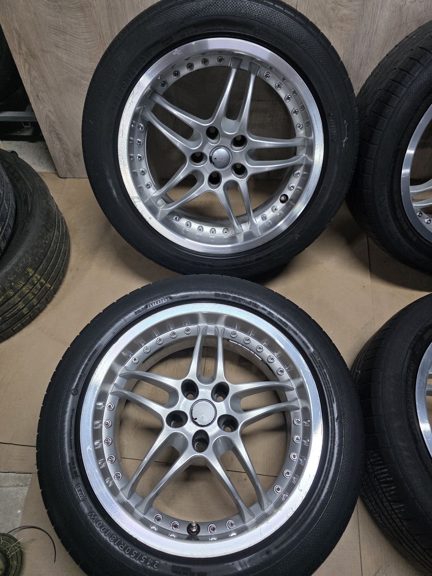 Alufelgi RONDELL R18 5X120 z oponami letnimi.