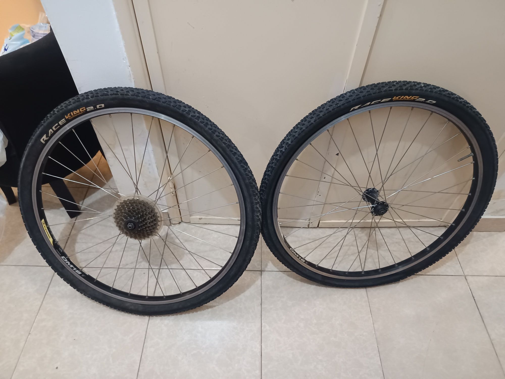 2 Rodas de bicicleta aro 26x2.0 com pneus com cassete 8 velocidades