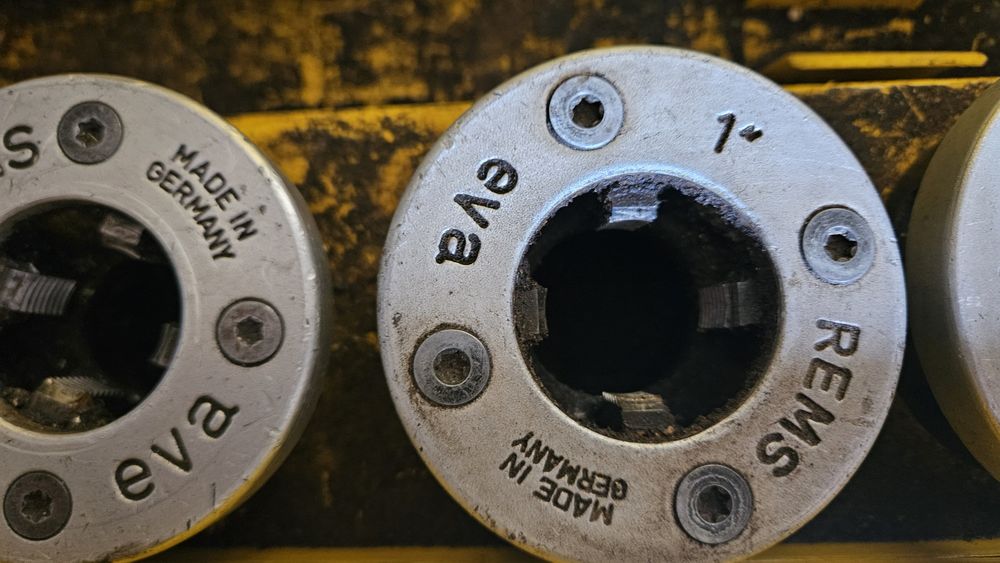 Резьбонарезной клупп REMS Amigo