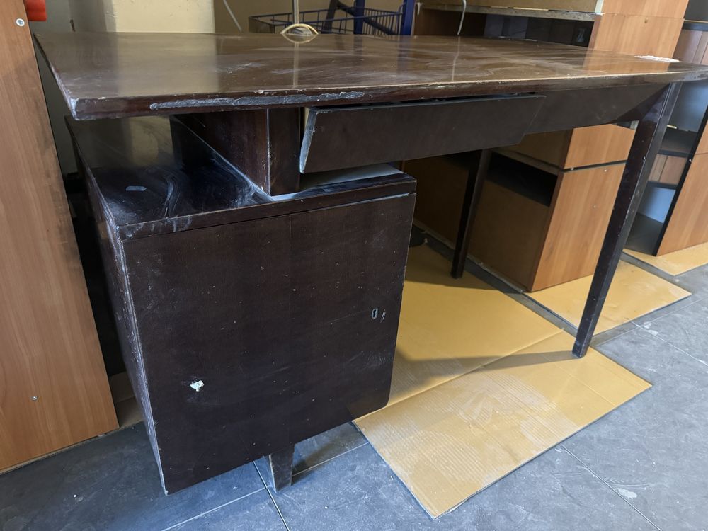Biurko projekt M. Puchała stolik gabinet 1950 vintage retro PRL biurko