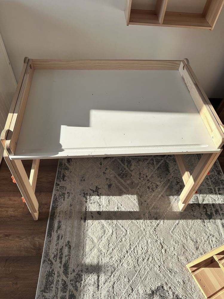 Ikea FLISAT Biurko dla dziecka regulowane