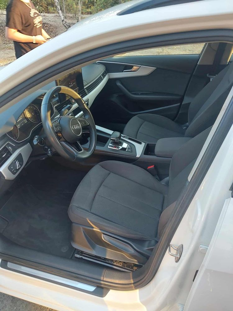 Audi A4 Avant 2021 rok 2.0 benzyna