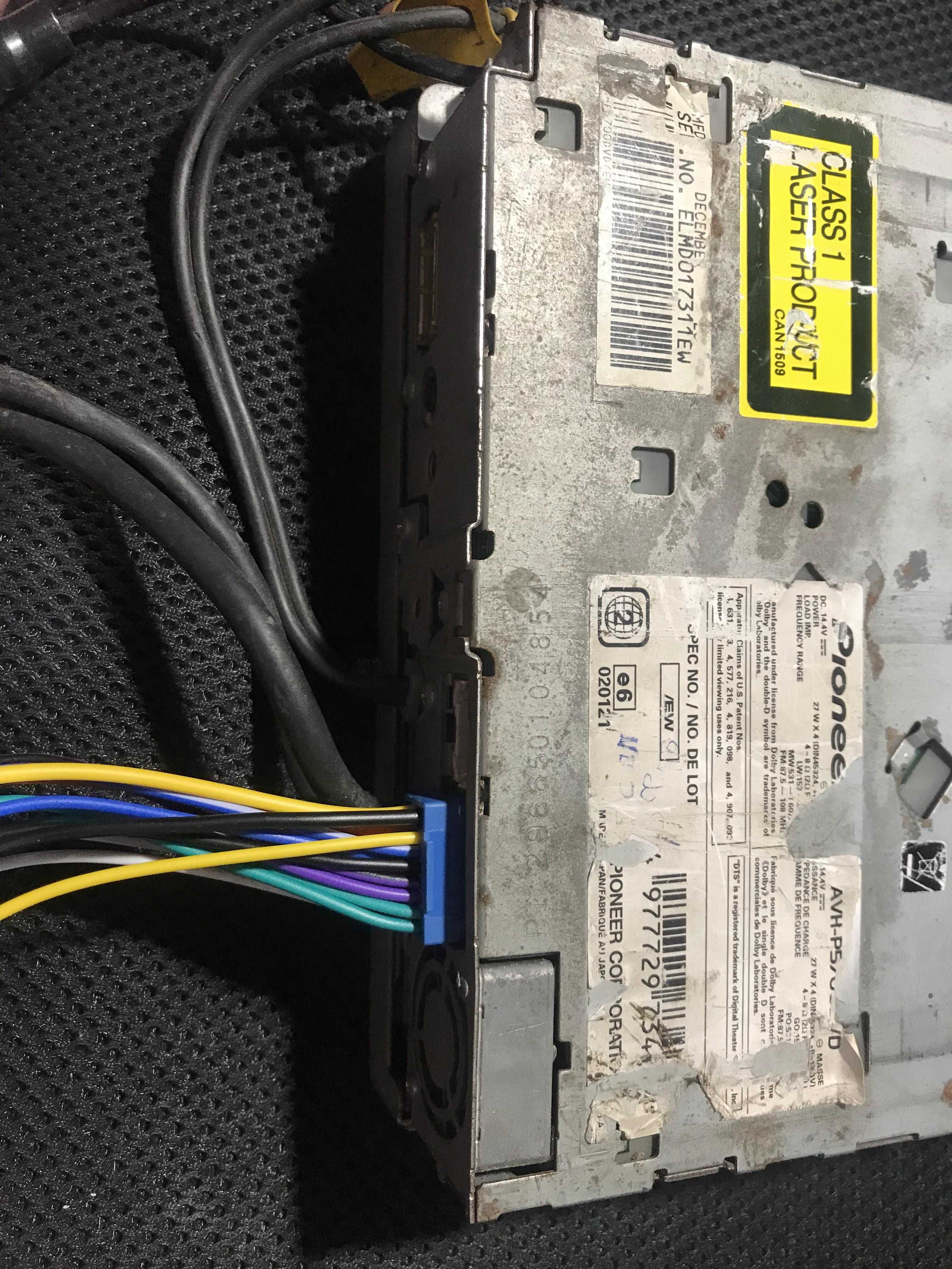 Мультимедийный центр магнитола Pioneer AVH-P5700DVD