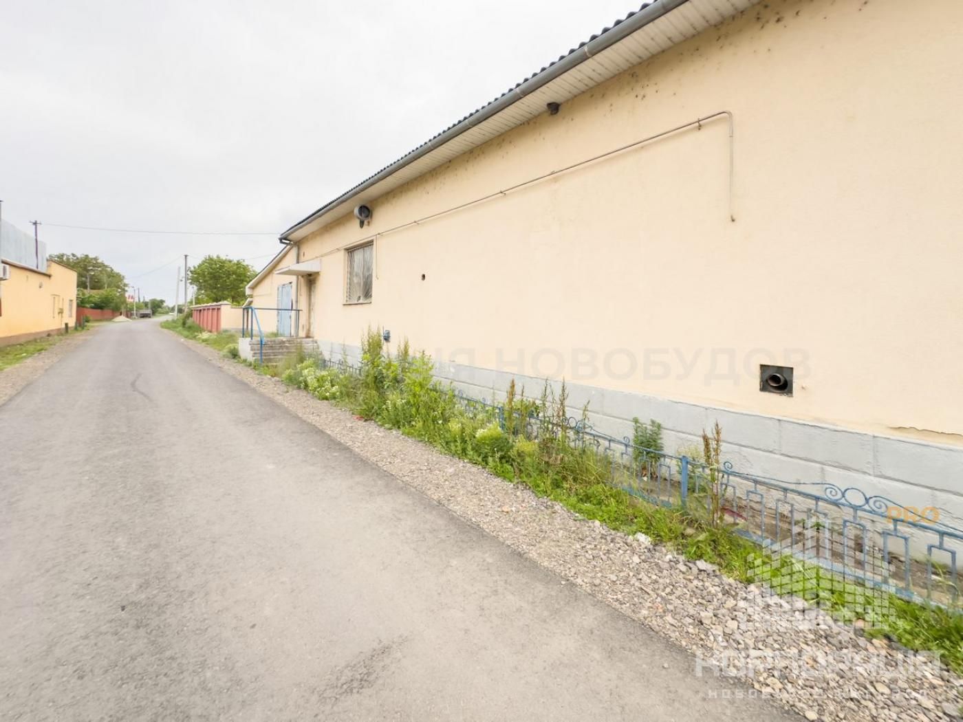 Приміщення 882 м2, 24 сот, під виробництво Тарнівці