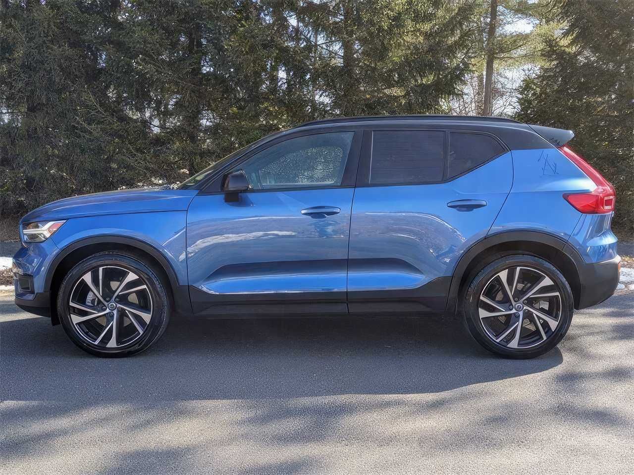 2021 Volvo XC40 T5 R-Design