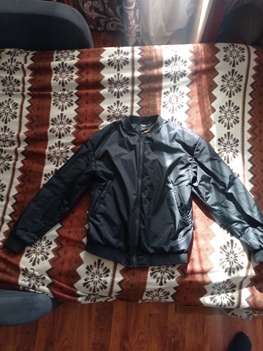 Бомбер Staff в отличном состоянии размер L