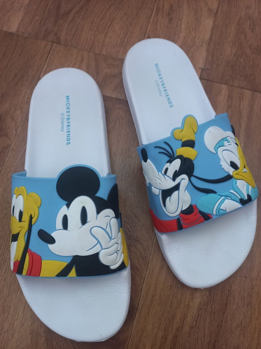 Сланцы Disney,шлепанцы,сандалии