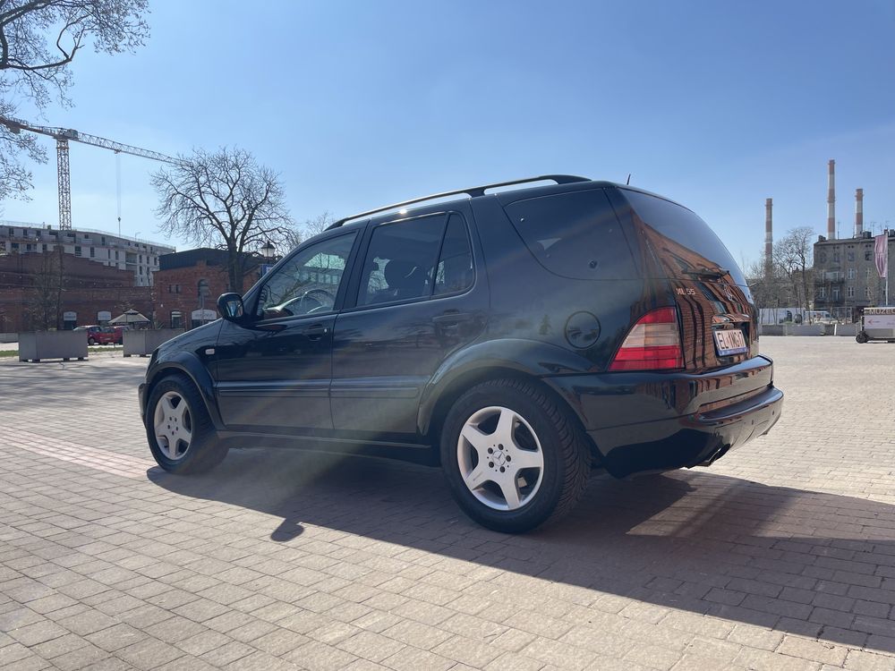 Sprzedam Mercedes ML 55 AMG rok produkcji 2001 stan auta doskonaly