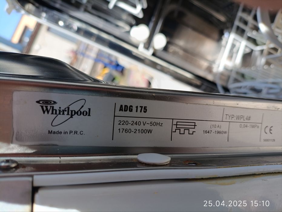 Whirlpool Typ WPL 4. Zmywarka do zabudowy.