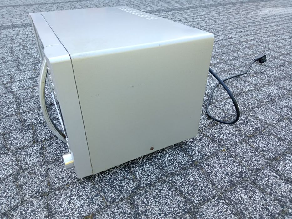 Sprzedam kuchenkę mikrofalową Candy