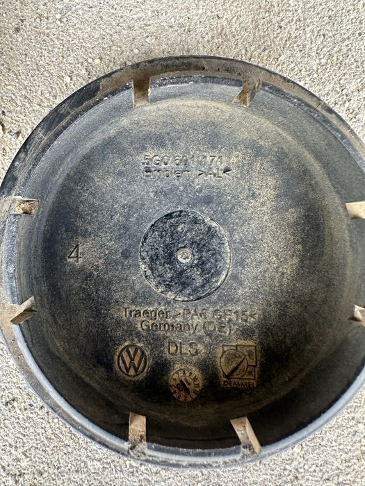 Dekielek dekielki zaślepki kapsel felgi oryginalny VW 4szt