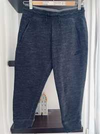 Nike spodnie 3/4 w rozmiarze XS/S