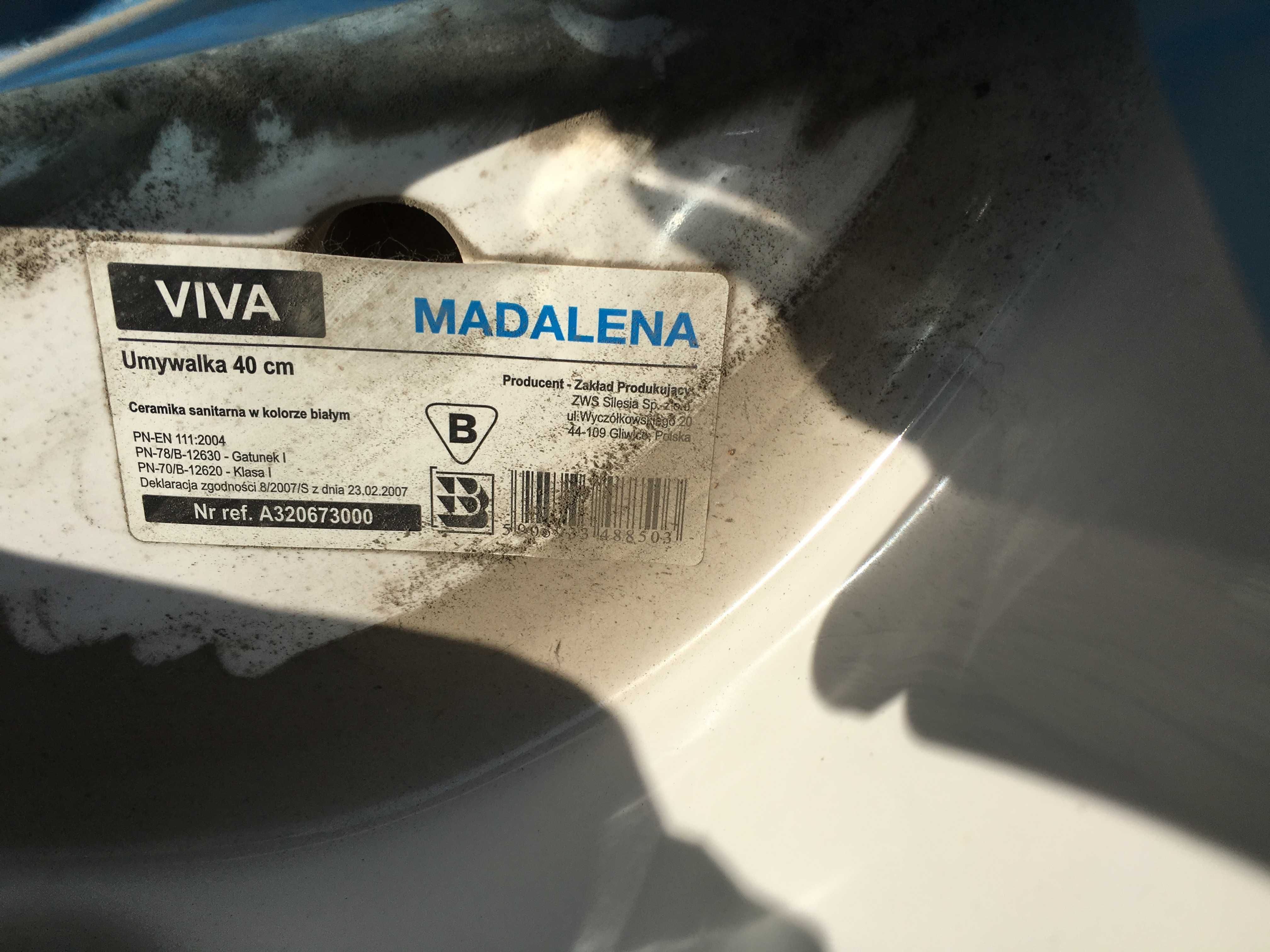 Umywalka podwieszana viva z serii madalena 41x37 firmy ROCA
