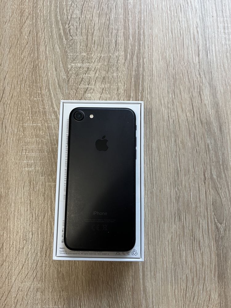 Продам IPhone7. 32GB