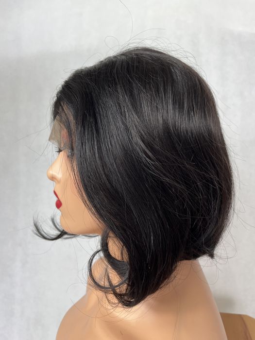 Niesamowicie gesty bob włosy naturalne Mikroskora