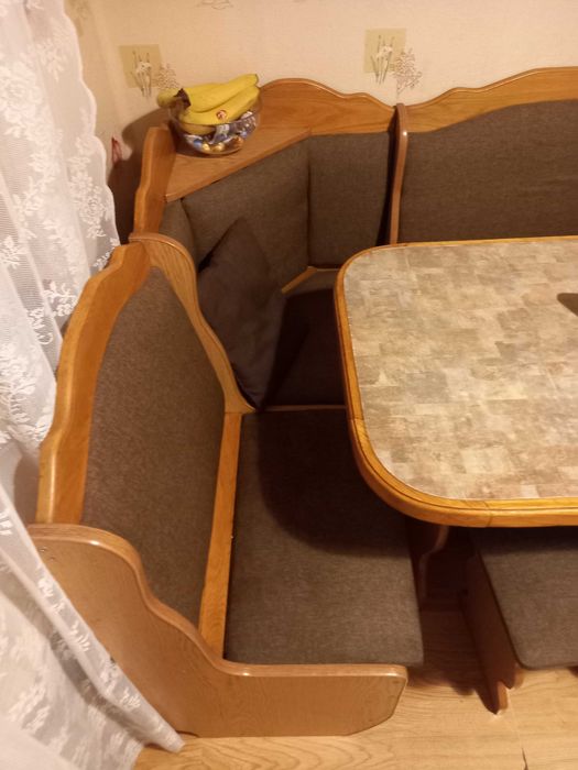 Кухня з куточком