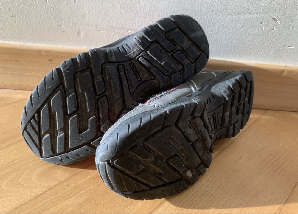 Adidasy Decathlon Quechua rozmiar 28