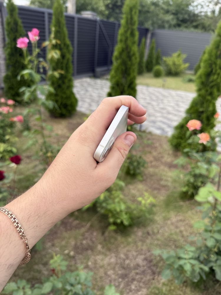 Iphone 13 чудовий стан, все працює Neverlock