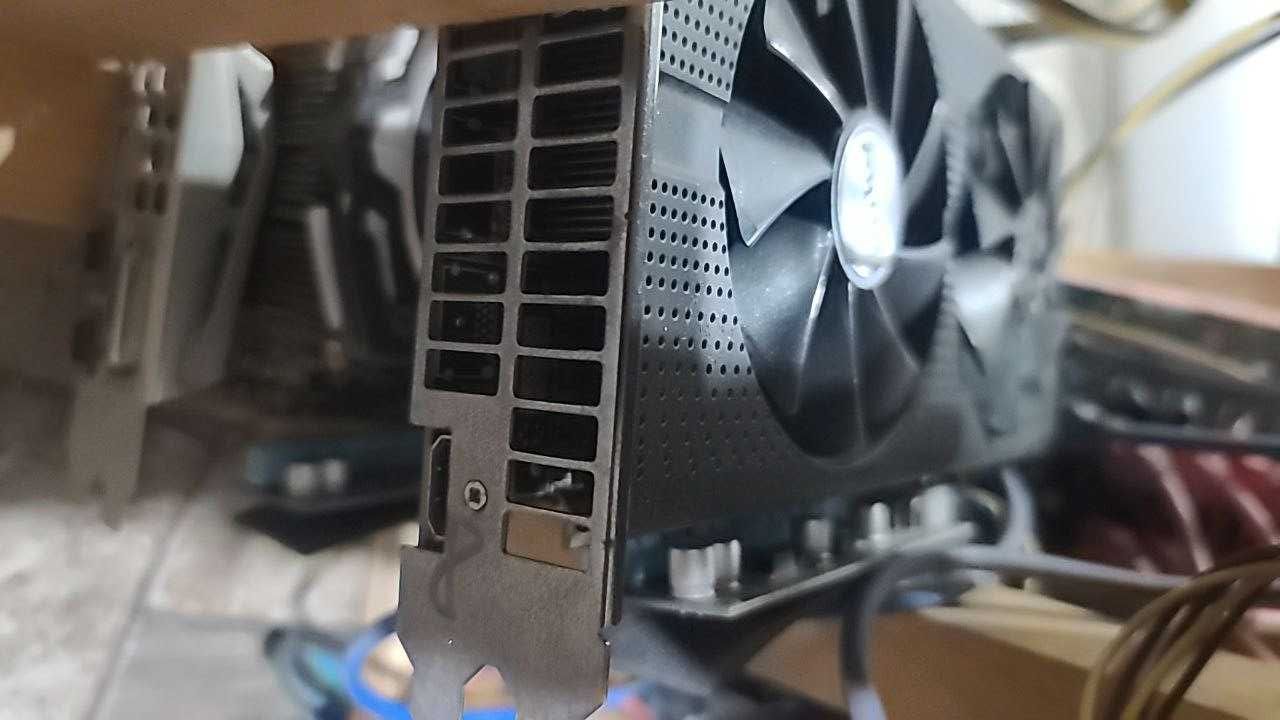 Sapphire Rx 570 8Gb Nitro отличное состояние