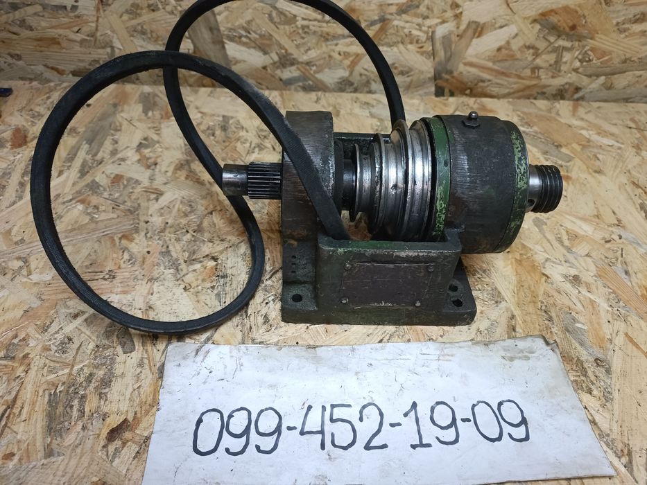 Передня бабка на підшипниках токарний станок ТВ 16