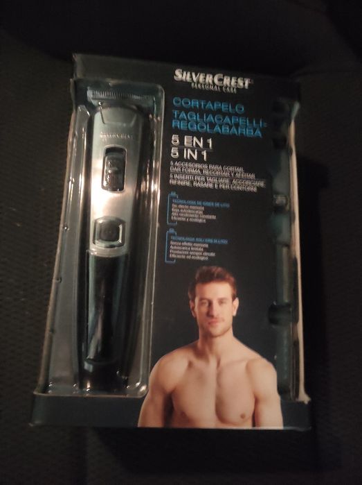 Máquina de barbear e cortar cabelo