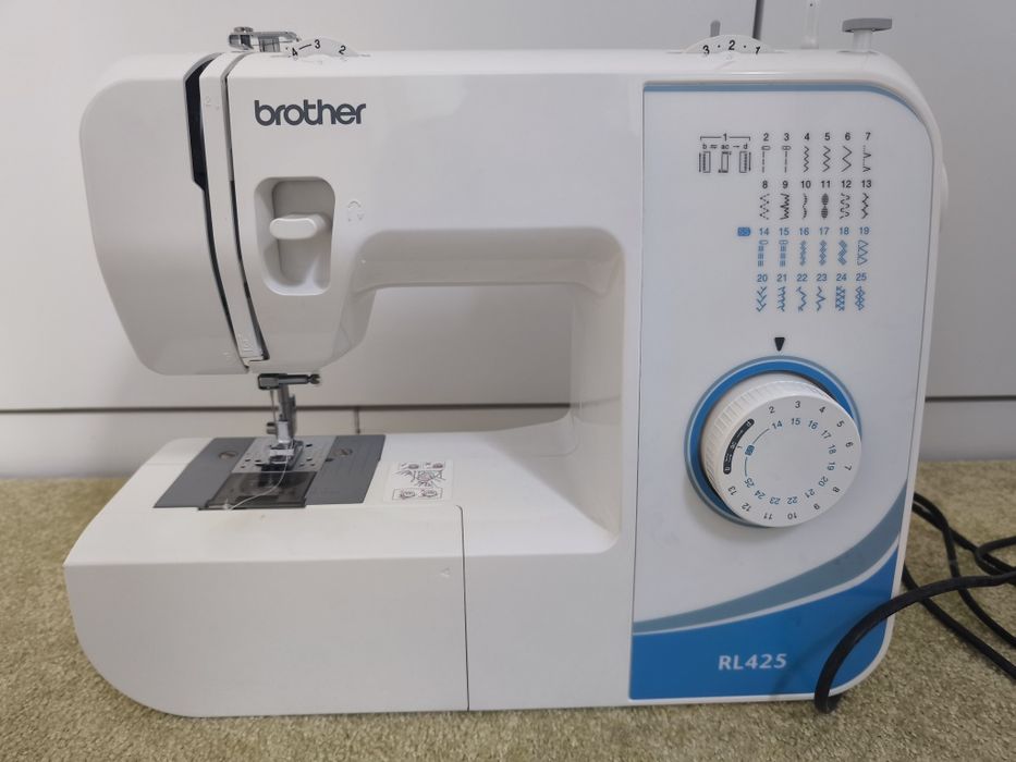 Máquina de costura Brother RL 425 braço livre