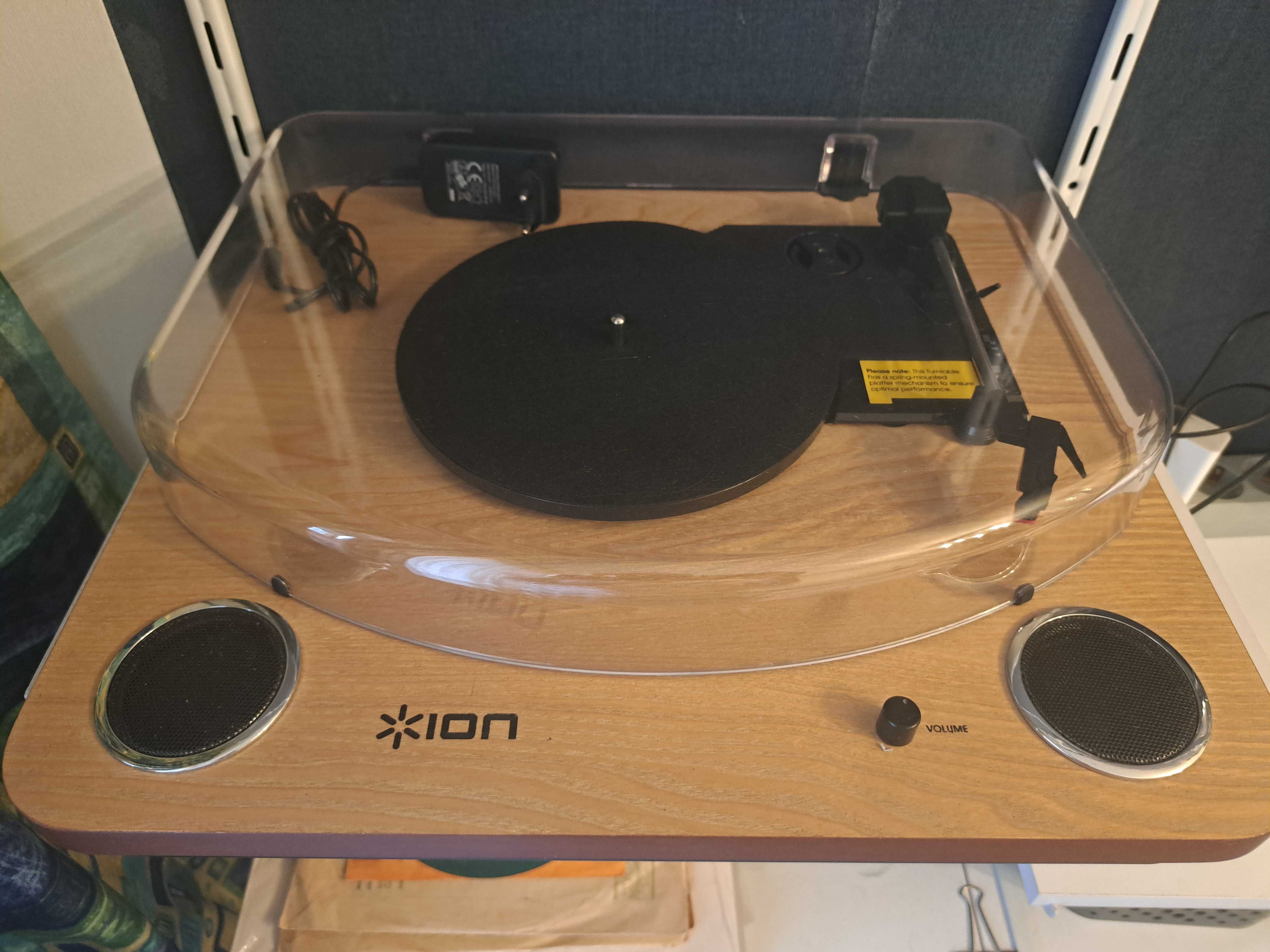 Вініловий програвач ION Max LP Wood