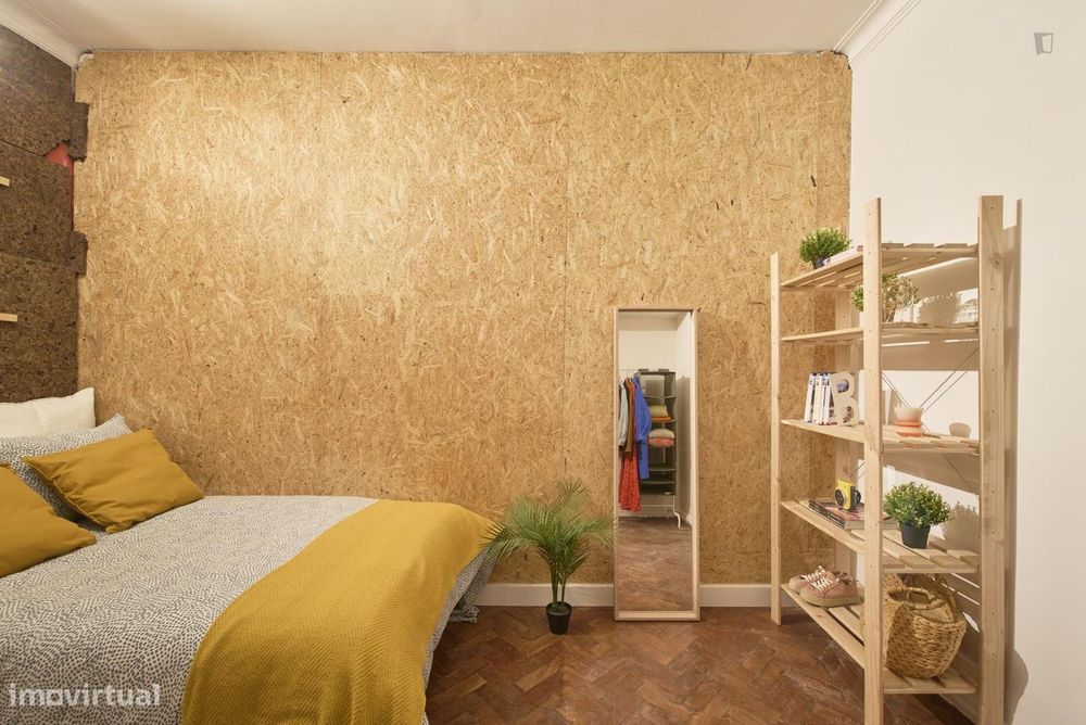 752201 - Quarto com cama de casal em...