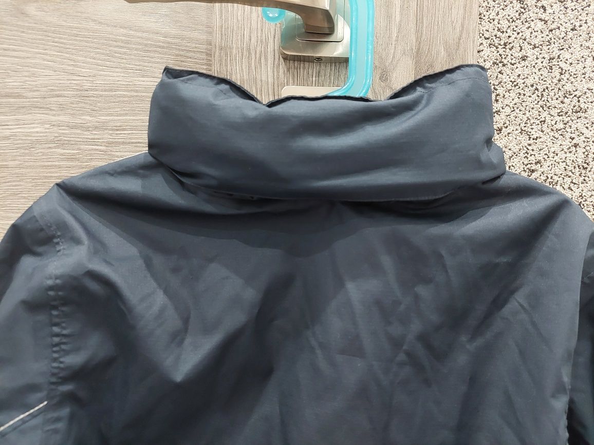 Wodoodporna kurtka z chowanym kapturem Decathlon rozmiar 133-142