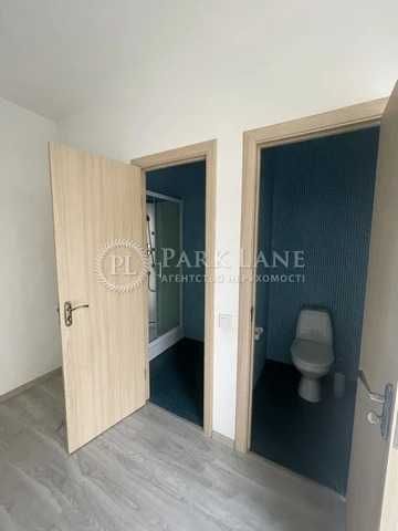 Фасадне приміщення на Воздвиженці, Презентабельна вхідна група!