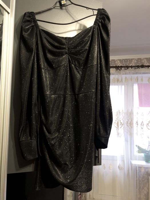 Сукня нарядна для будь якого свята коротенька, сяє