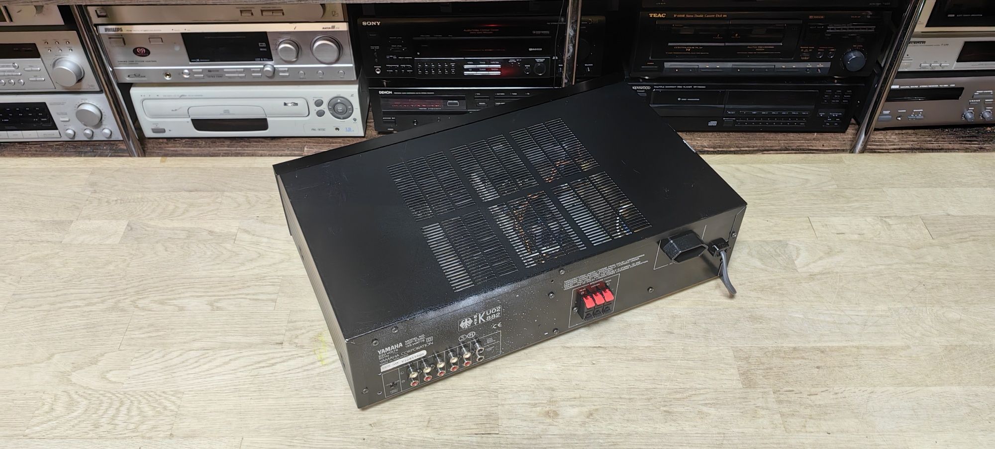 Підсилювач Yamaha DSP-E390/8Ω