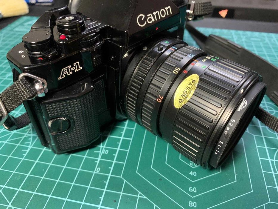 Canon A-1 com lente 35-70mm de 1982