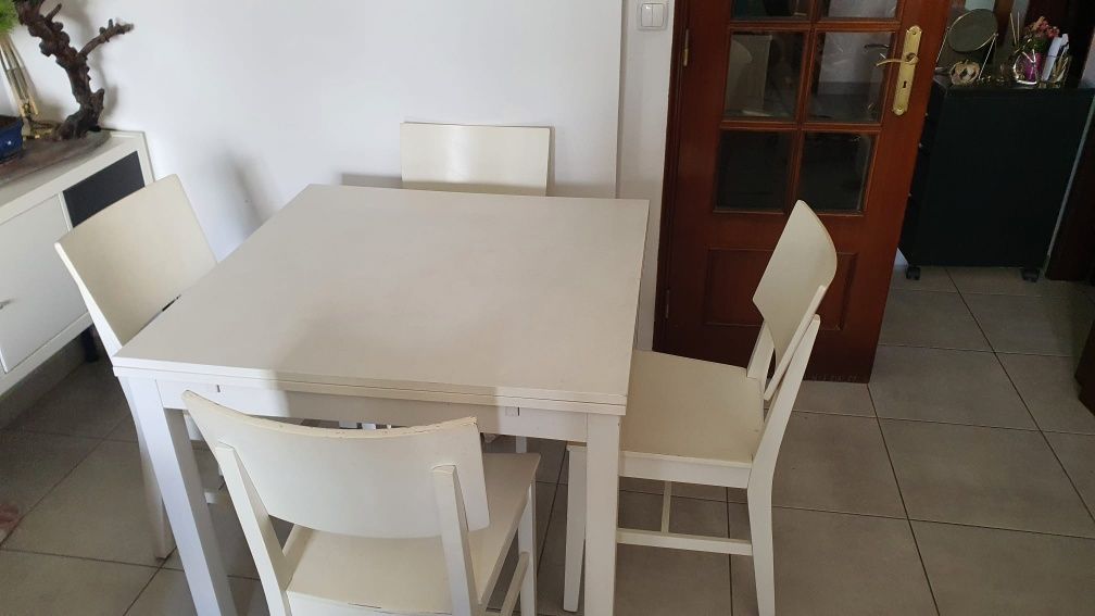 Mesa extensível IKEA+4 cadeiras