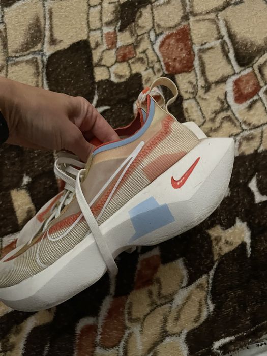 Продам крассовки Nike