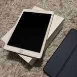 Srebrny ipad 6gen 100% sprawny a1893