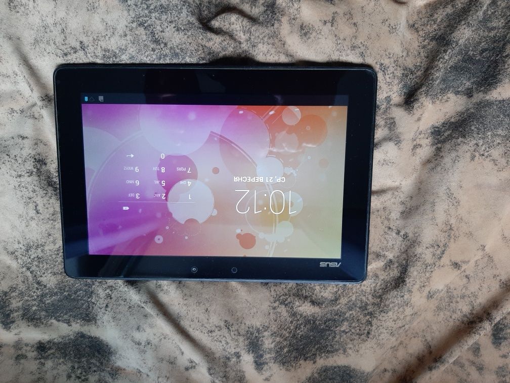 Планшет Asus Transformer TF300T