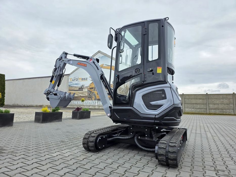 NOWA MINIKOPARKA AUGER 25, WAGA 2100 KG, KUBOTA silnik  rozsuwane podwozie, 3 ŁYŻKI, szybkozłącze, kciuk hydrauliczny /U25/302