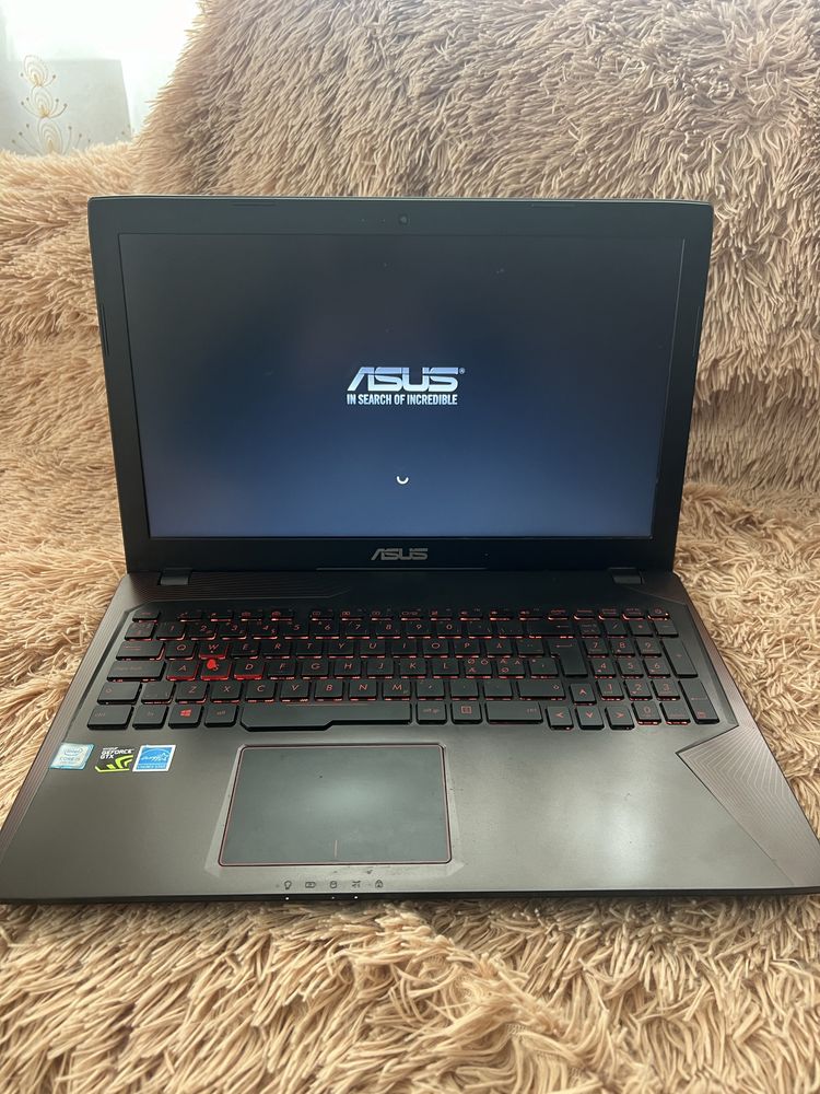 Ноутбук ASUS FX553V