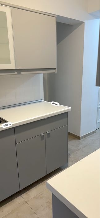 Cozinha IKEA em boas condicoes. Incluindo forno e fogao a gas.