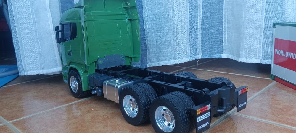 Camião bruder escala 1/16